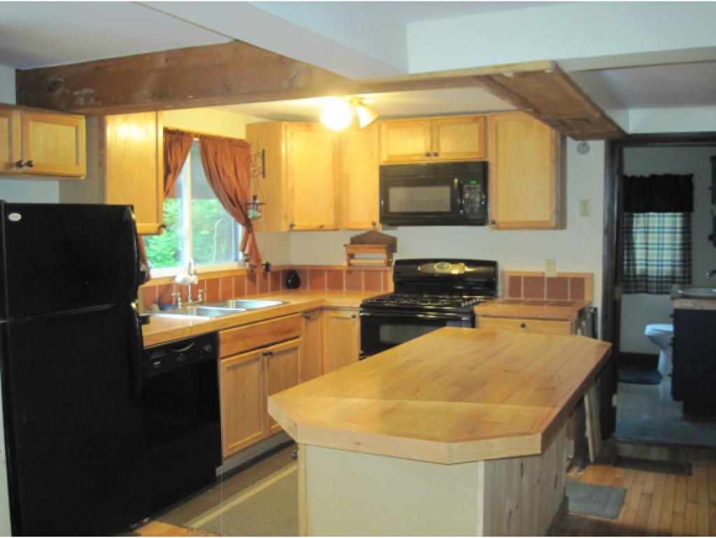117 Pond View Road Weare, NH 03281 - Photo 7 of 33