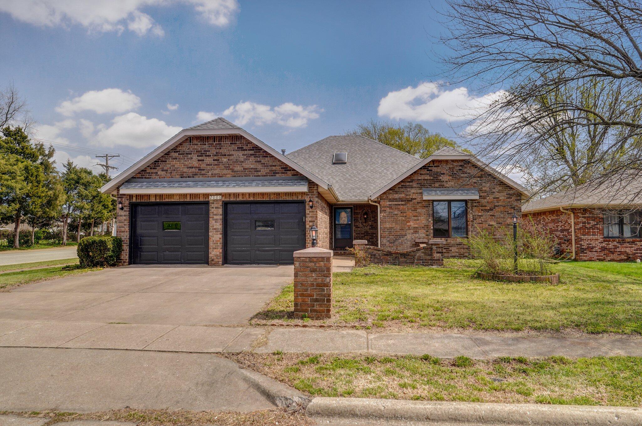 2006 South Lancaster Avenue Springfield, MO 65807 - Photo 1 of 1 2006 S Lancaster Ave-2