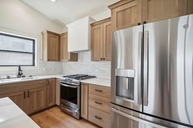 $469,900 | 6479 Ridge View, DeForest, WI 53532