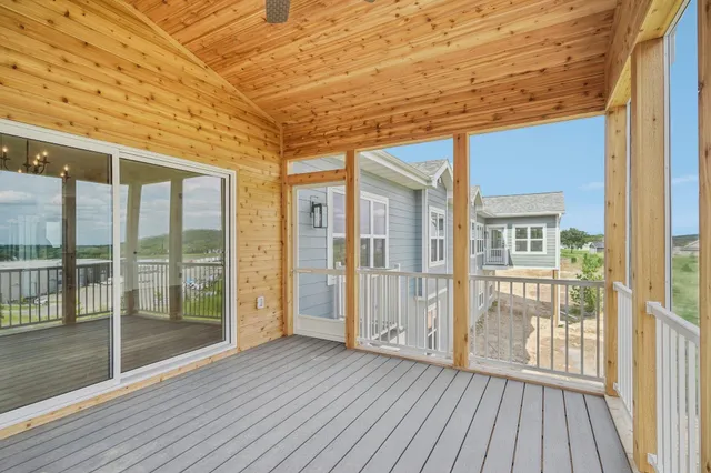 $469,900 | 6479 Ridge View, DeForest, WI 53532