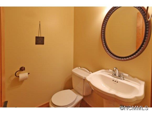 275 Clyde View Heights Clyde, NC 28721 - Photo 10 of 17 Gallery Image 10