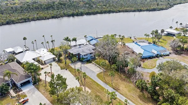$279,000 | 10684 West Halls River Road, Unit 2, Homosassa, FL 34448