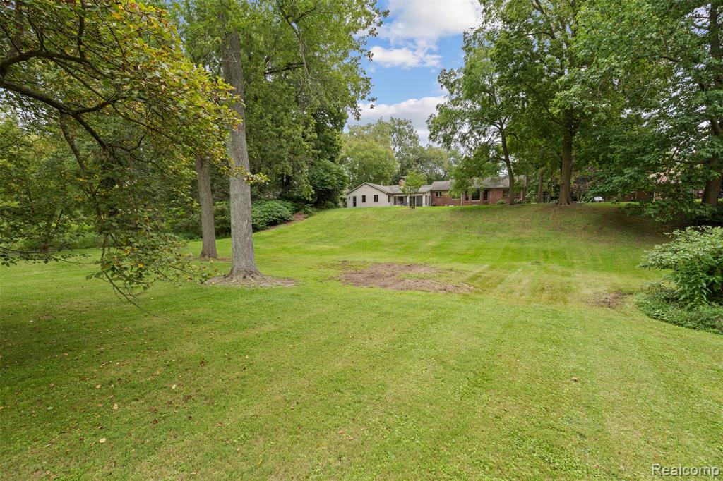 38481 Riverside Drive Clinton Township, MI 48036 - Photo 39 of 49 Gallery Image 39