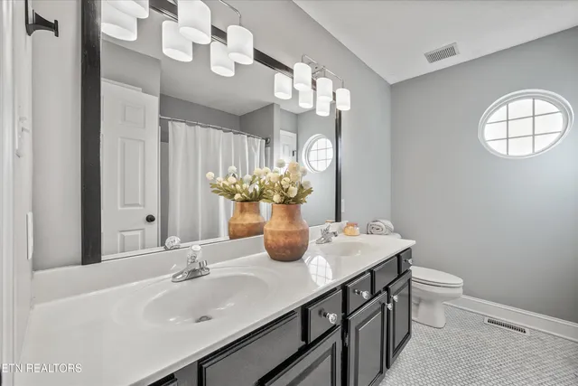 $549,900 | 3438 Bridlebrooke Drive, Knoxville, TN 37938