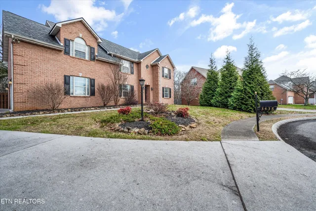 $549,900 | 3438 Bridlebrooke Drive, Knoxville, TN 37938