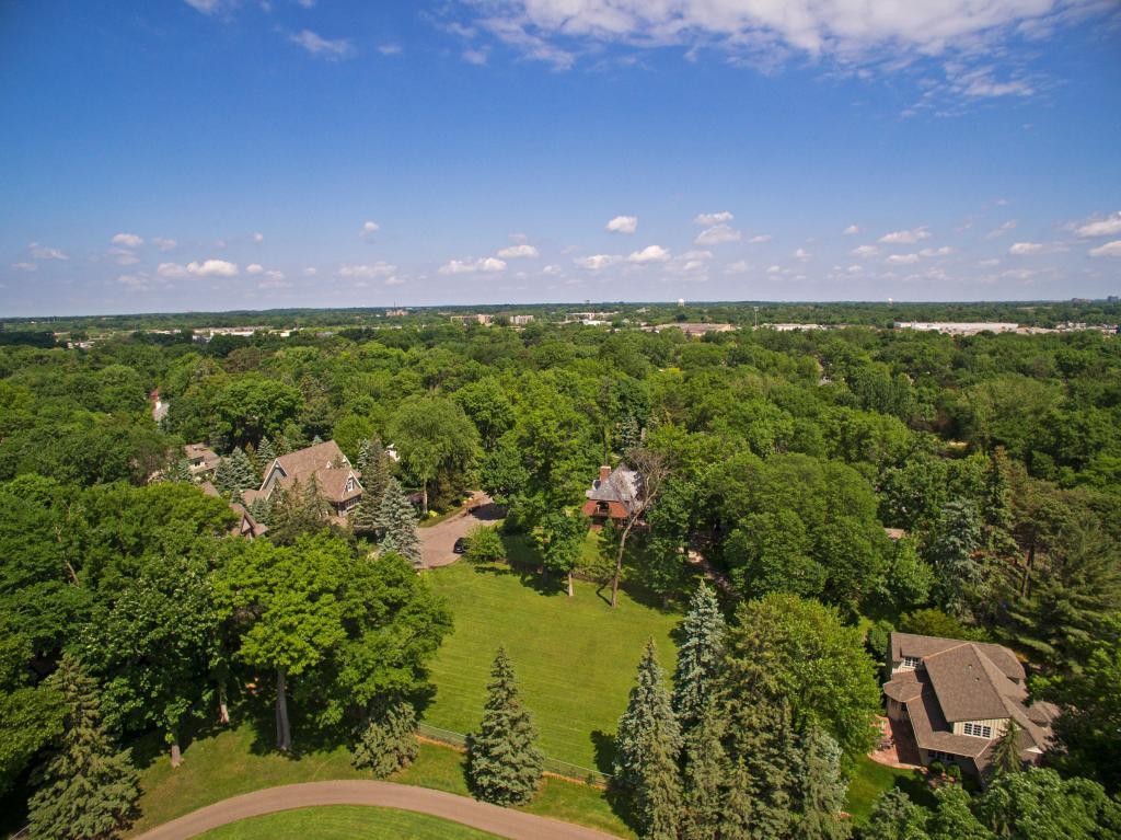 255 Interlachen Road Hopkins, MN 55343 - Photo 6 of 8