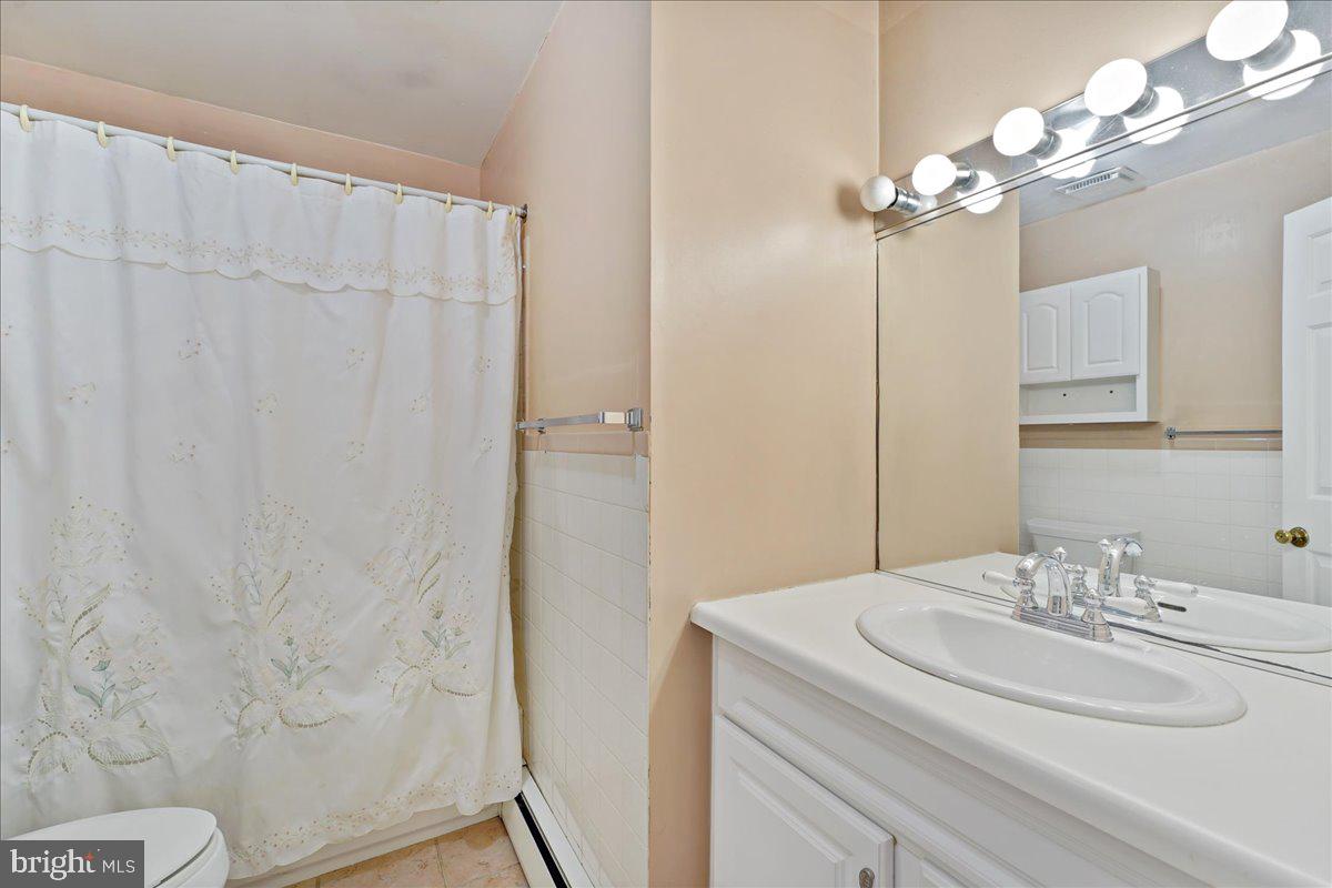 1216 Mallard Road West Chester, PA 19382 - Photo 23 of 31 Hall Bath