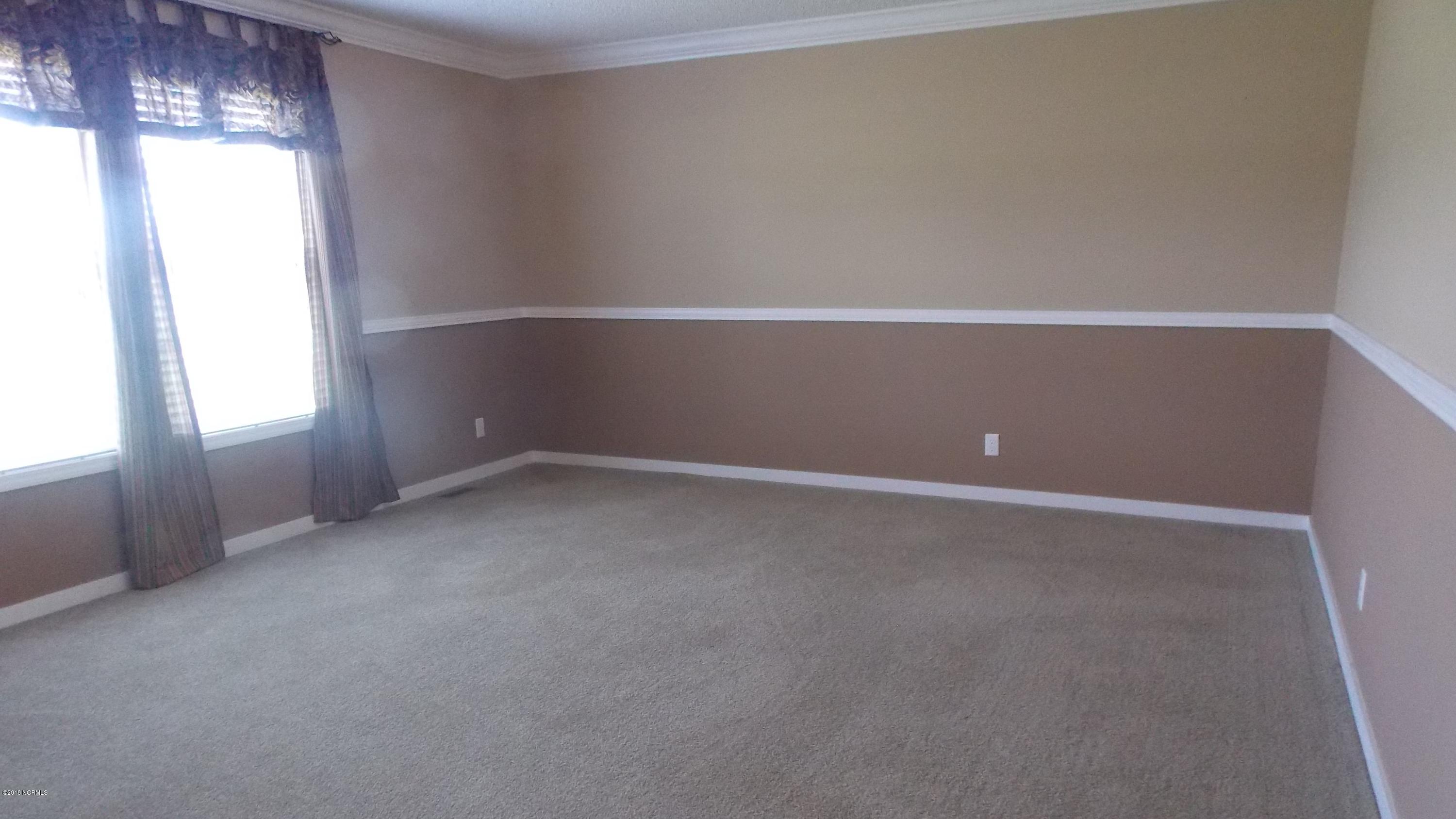 1072 Mill Field Road Bath, NC 27808 - Photo 7 of 18 008 Master bedroom