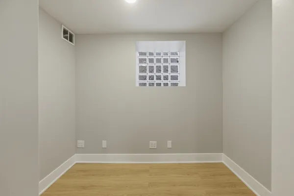 $3,000 | 3716 North Racine Avenue, Unit G, Chicago, IL 60613