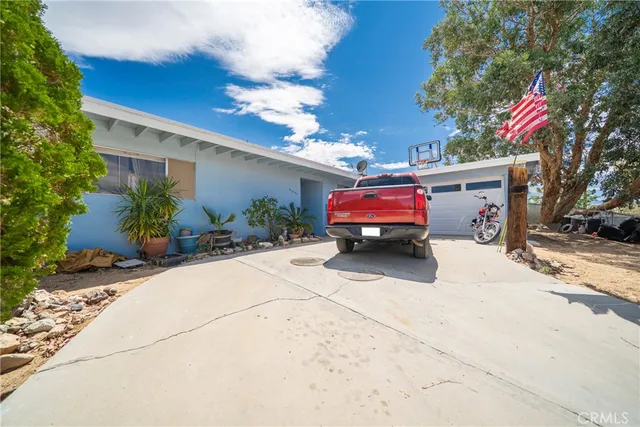 a car parked in front of a building