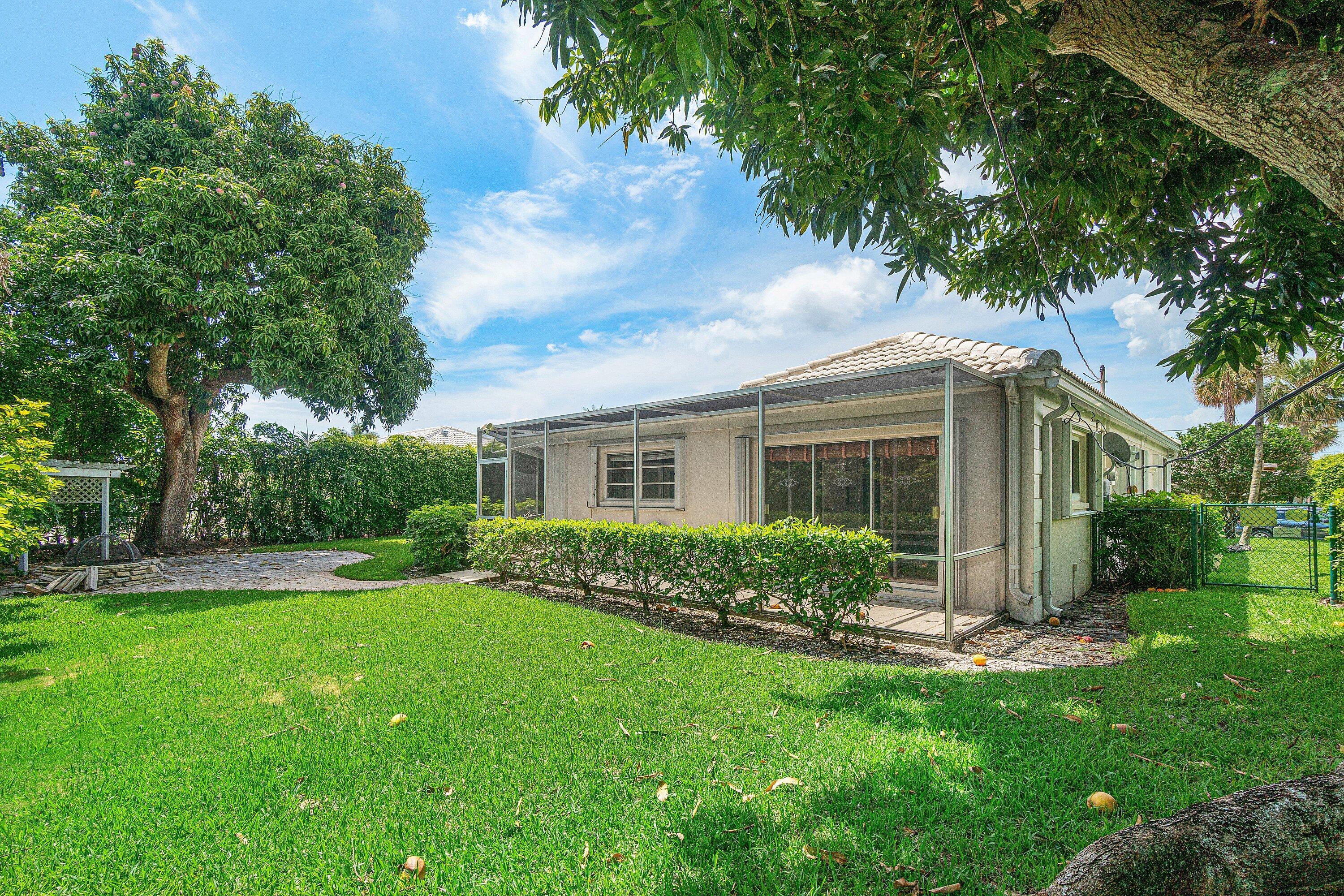 781 Apple Tree Lane Boca Raton, FL 33486 - Photo 23 of 33 025-781AppleTreeLane-BocaRaton-FL-33486-