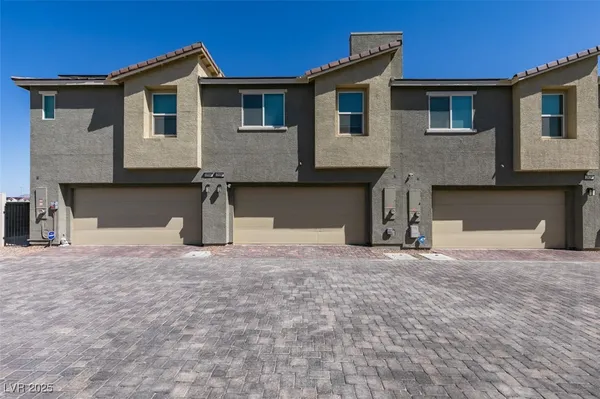 $290,000 | 2598 Mocha Pearl Court, North Las Vegas, NV 89086