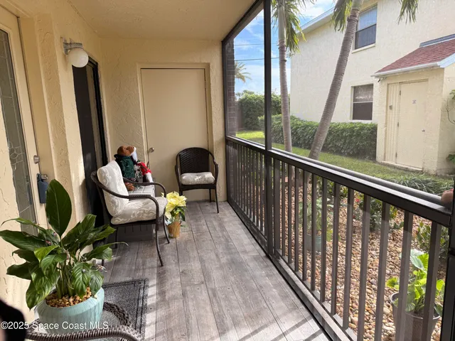 $259,900 | 500 Catalina Road, Unit 301, Cocoa Beach, FL 32931