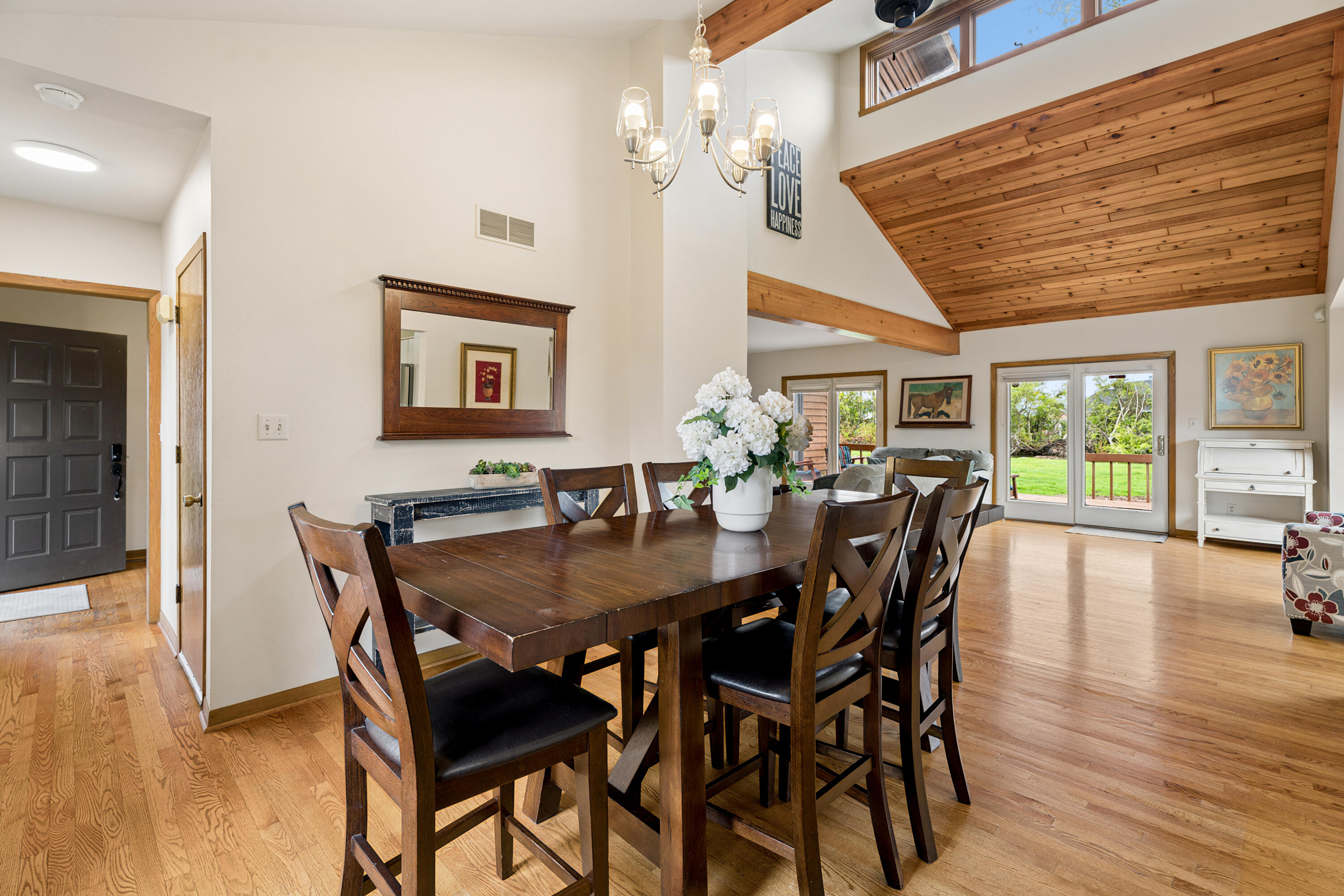340 Lake Road Menasha, WI 54952 - Photo 8 of 76 Dining Room