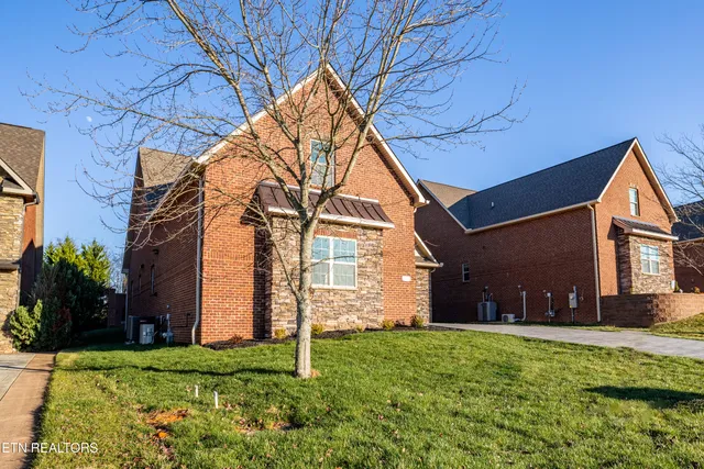 $669,900 | 1538 Tsuga Drive, Alcoa, TN 37701