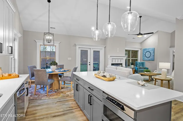 $669,900 | 1538 Tsuga Drive, Alcoa, TN 37701