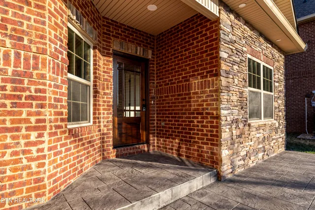 $669,900 | 1538 Tsuga Drive, Alcoa, TN 37701