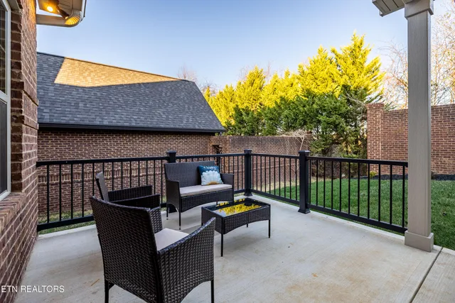 $669,900 | 1538 Tsuga Drive, Alcoa, TN 37701