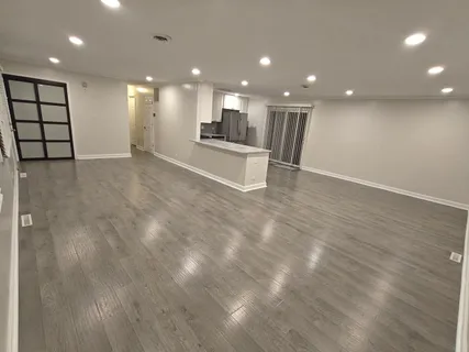 $315,000 | 18468 West Meadow Lane, Gurnee, IL 60031