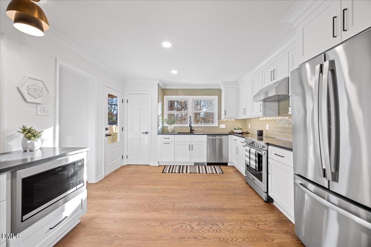 504 Dartmouth Road Raleigh, NC 27609 - Photo 22 of 73 26-2A1A3975