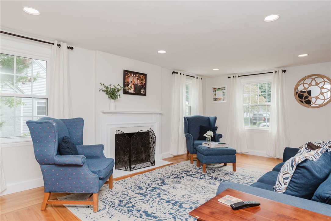 97 Pilgrim Drive Warwick, RI 02888 - Photo 15 of 44