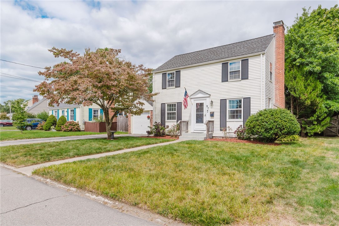 97 Pilgrim Drive Warwick, RI 02888 - Photo 2 of 44