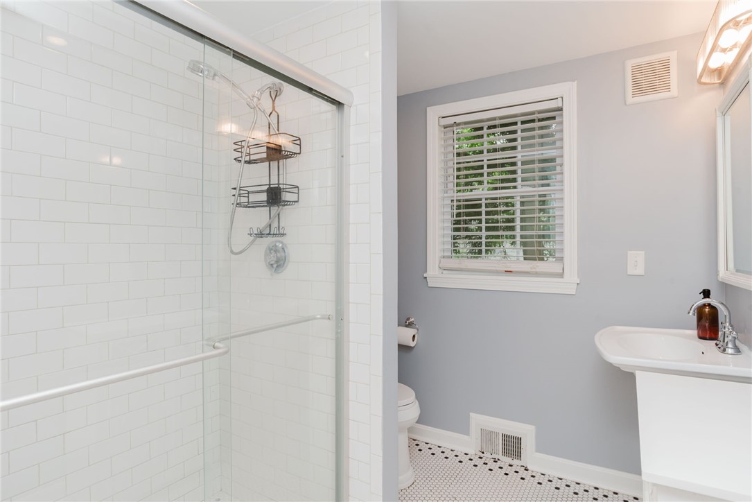 97 Pilgrim Drive Warwick, RI 02888 - Photo 22 of 44