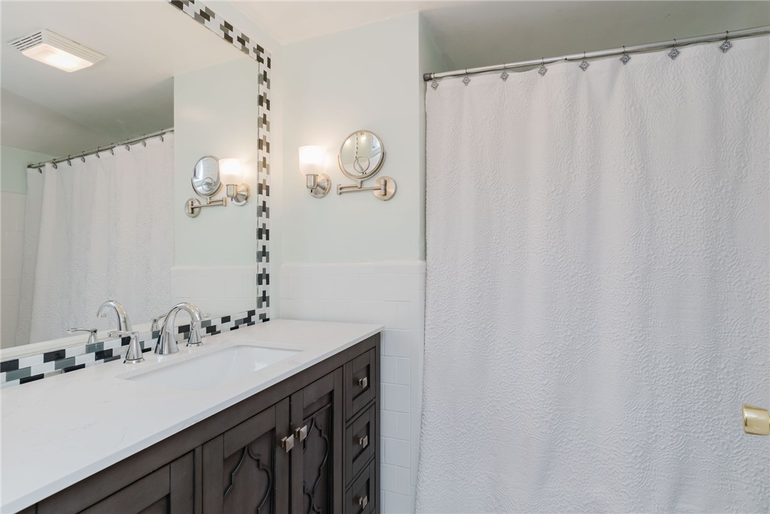 97 Pilgrim Drive Warwick, RI 02888 - Photo 31 of 44