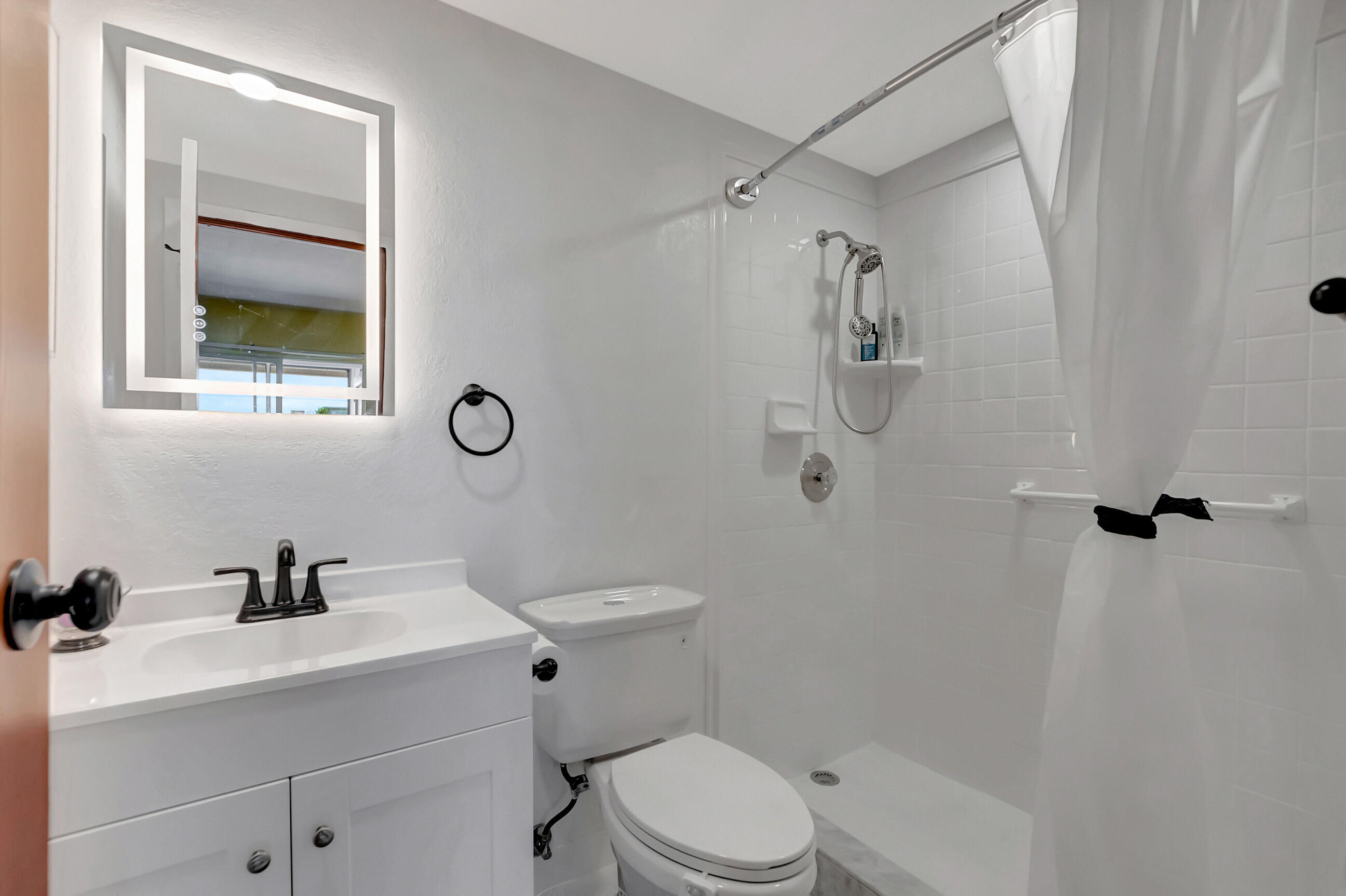 278 Monaco Way Delray Beach, FL 33446 - Photo 21 of 27 DSC_0496
