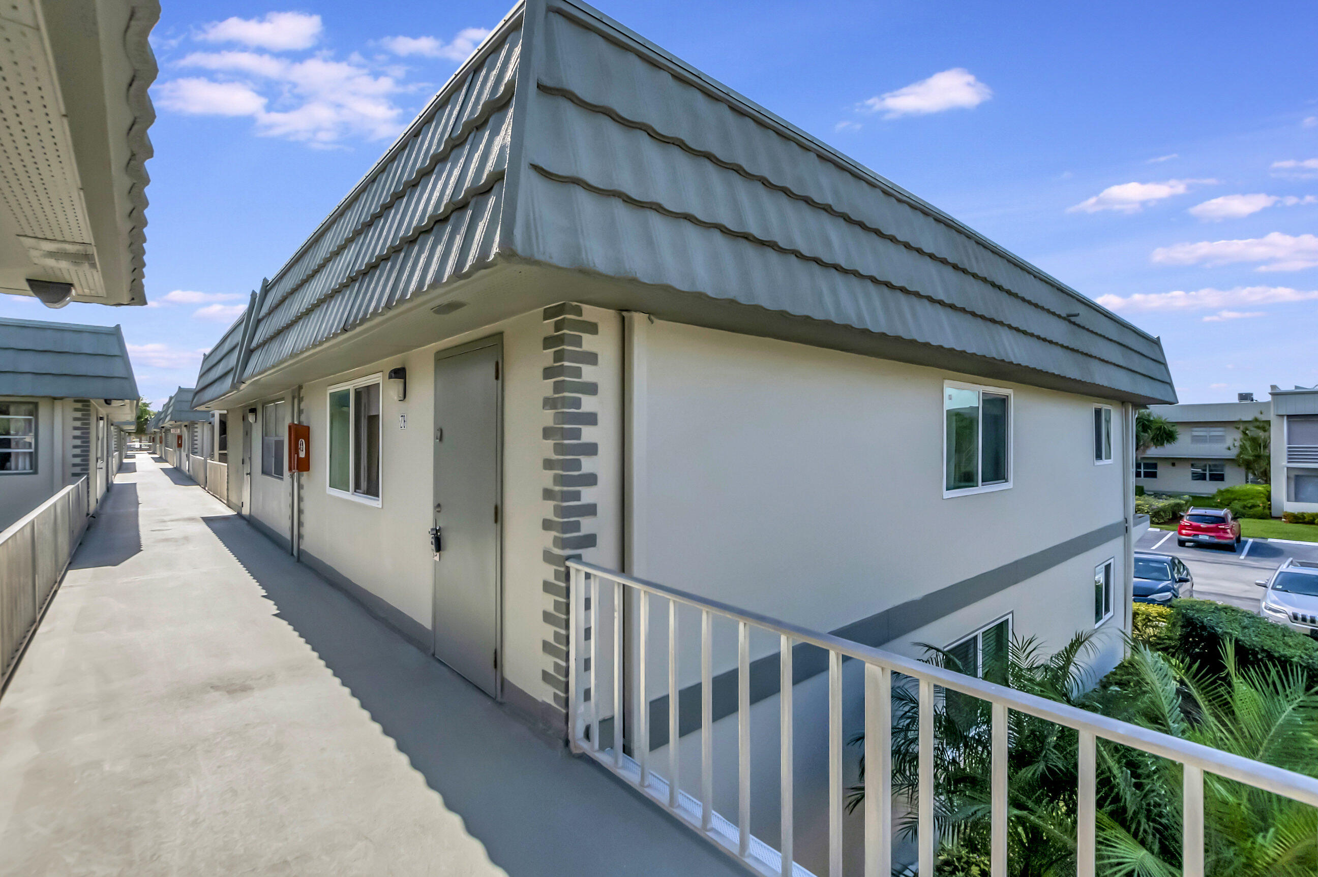 278 Monaco Way Delray Beach, FL 33446 - Photo 3 of 27 DSC_0406