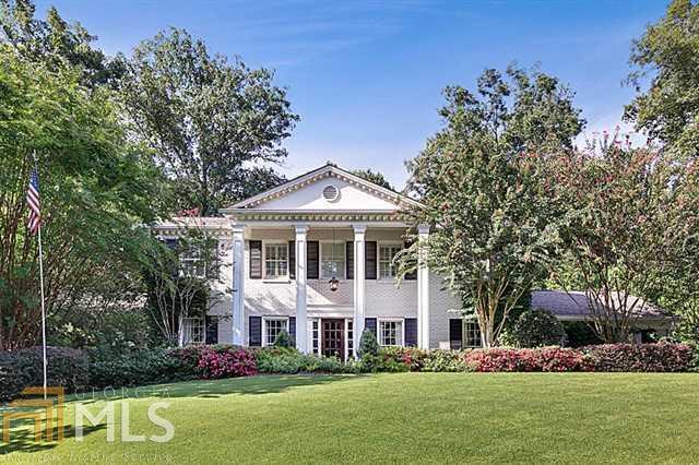 Stately, Traditional Home in Chastain Park