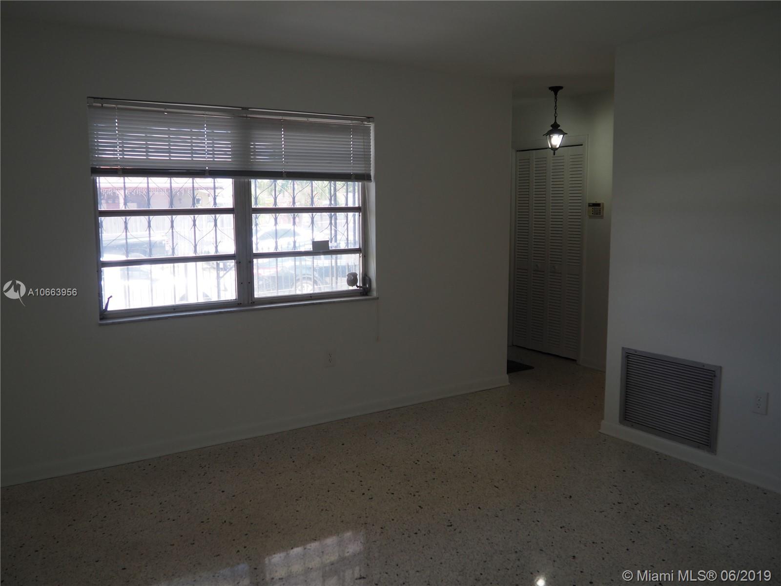 180 Northwest 59th Court Miami, FL 33126 - Photo 12 of 28 Living Room