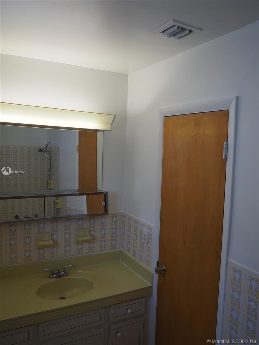 180 Northwest 59th Court Miami, FL 33126 - Photo 24 of 28