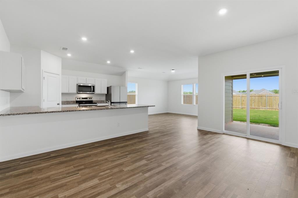 521 Jameson Springtown, TX 76082 - Photo 22 of 40