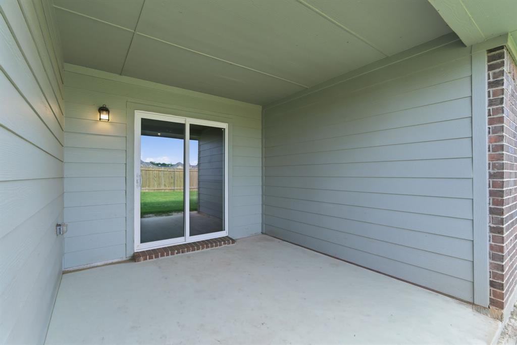 521 Jameson Springtown, TX 76082 - Photo 36 of 40