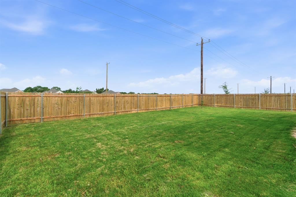 521 Jameson Springtown, TX 76082 - Photo 38 of 40