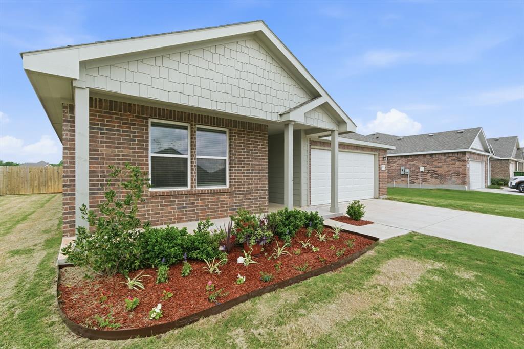 521 Jameson Springtown, TX 76082 - Photo 6 of 40