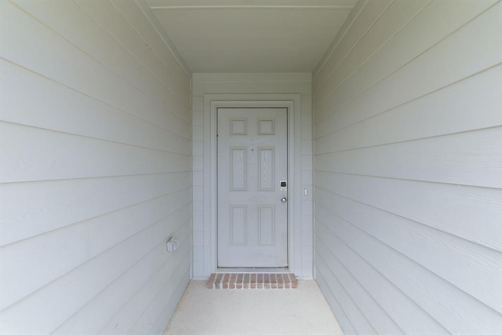 521 Jameson Springtown, TX 76082 - Photo 8 of 40