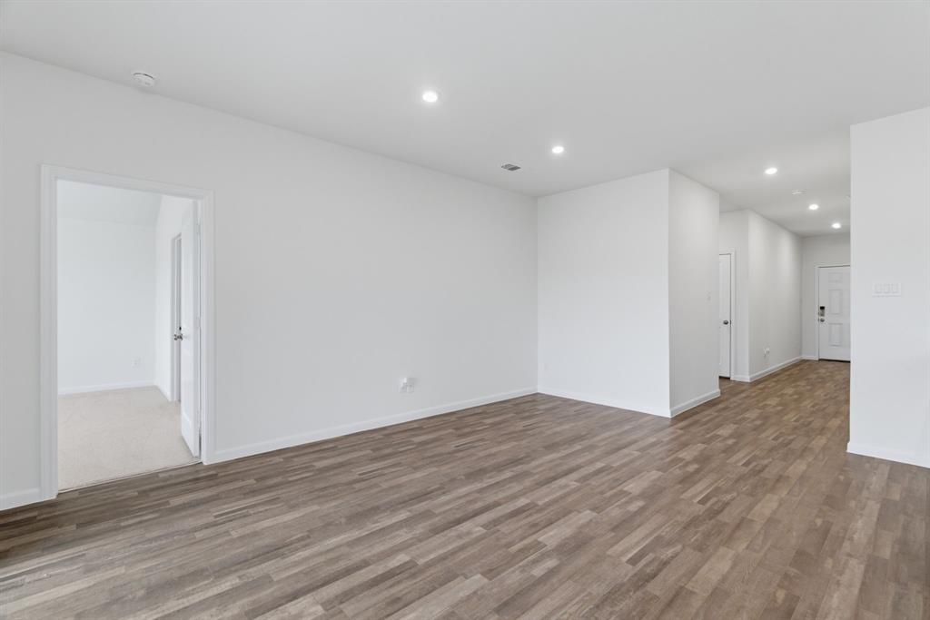 521 Jameson Springtown, TX 76082 - Photo 10 of 40