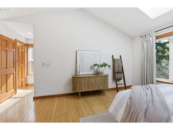 $1,095,000 | 696 North Hemlock Street, Cannon Beach, OR 97110