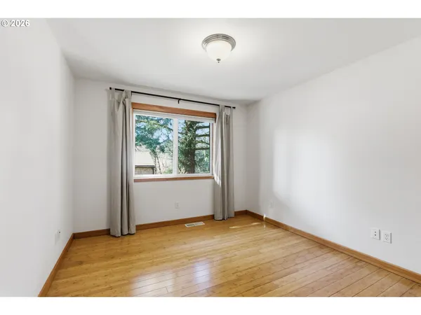 $1,095,000 | 696 North Hemlock Street, Cannon Beach, OR 97110