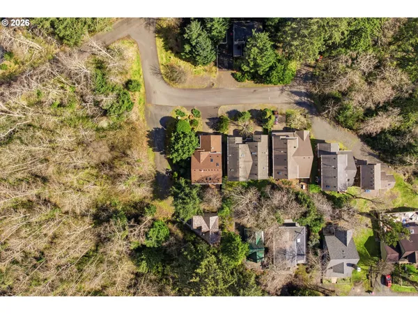 $1,095,000 | 696 North Hemlock Street, Cannon Beach, OR 97110