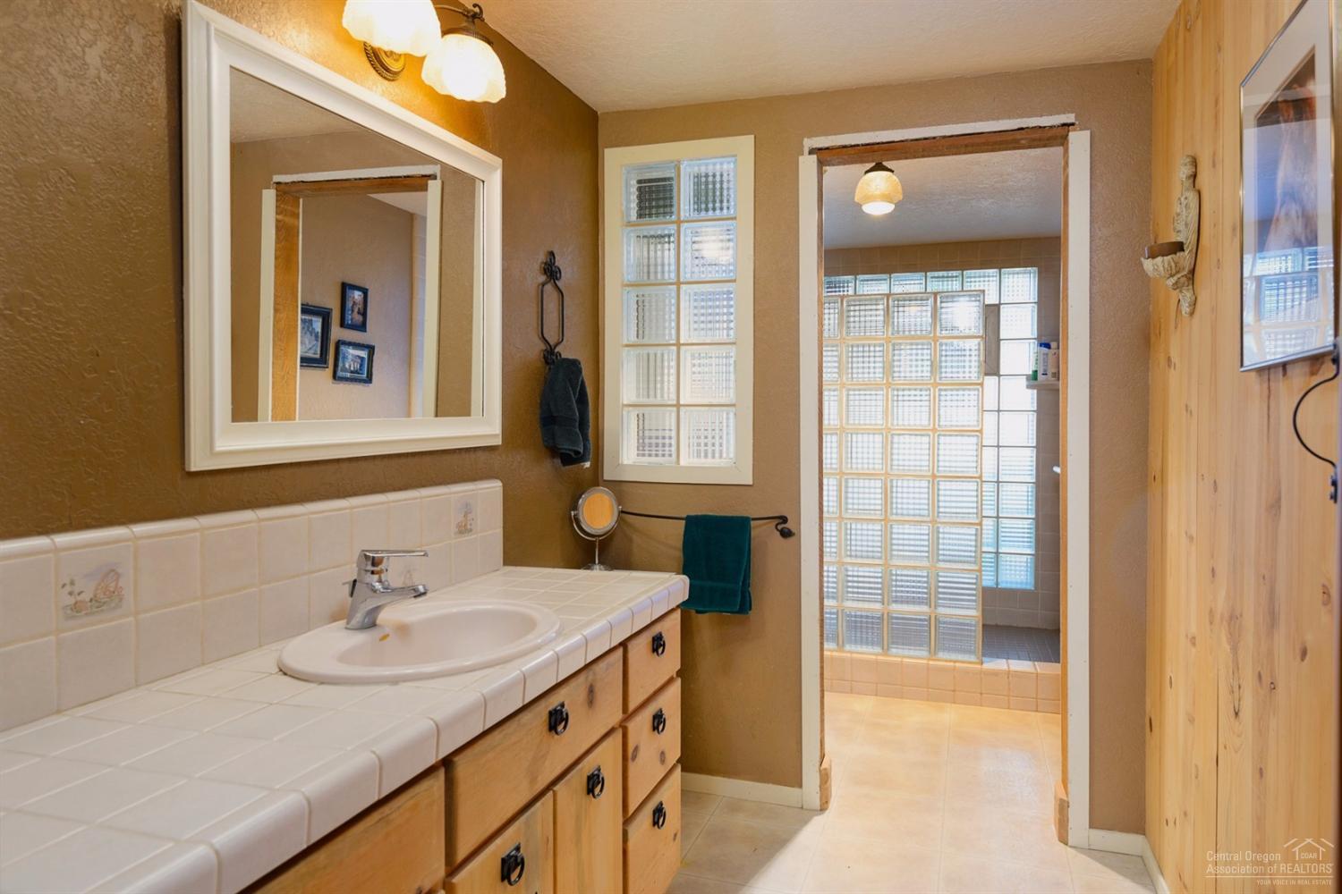 25360 Walker Road Bend, OR 97701 - Photo 12 of 25 Additional Photo