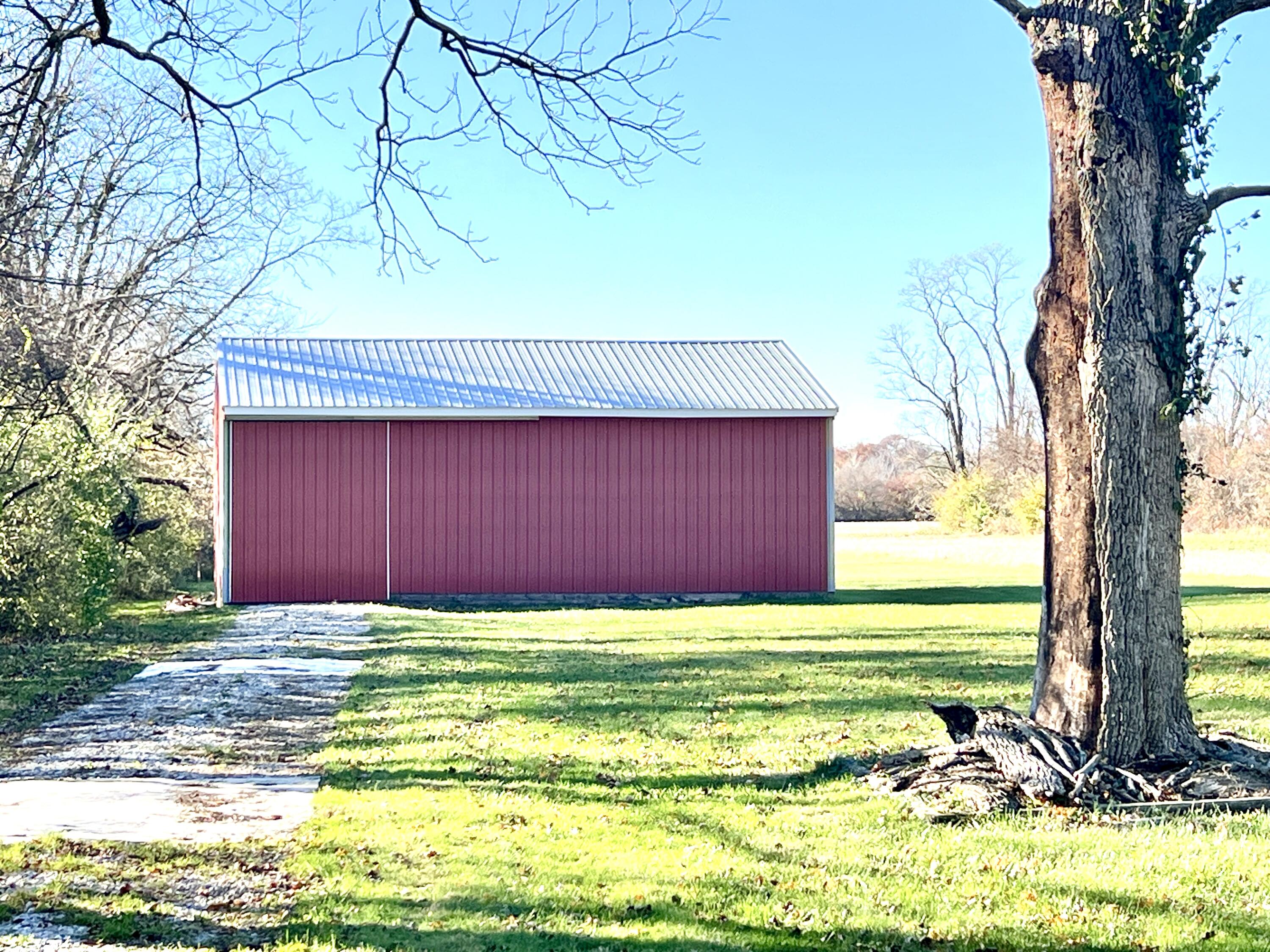3145 Troy Road Springfield, OH 45504 - Photo 1 of 37