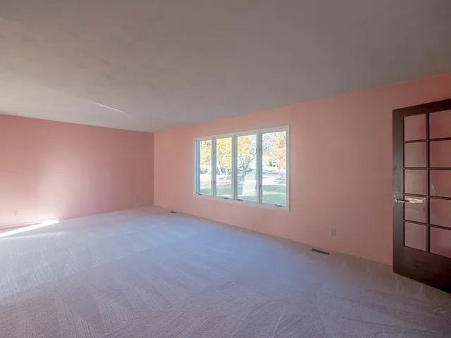 $339,900 | 19 Cedar Gate Circle, Sugar Grove, IL 60554