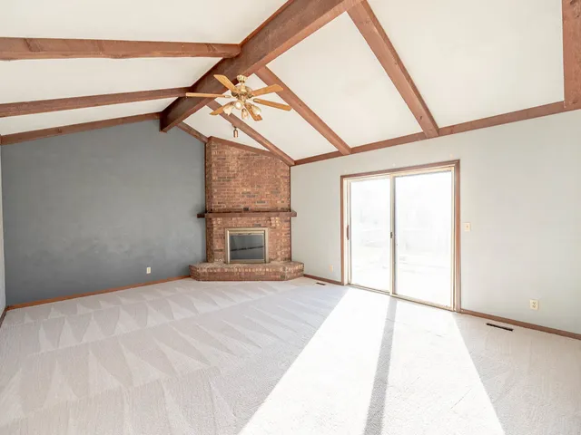 $339,900 | 19 Cedar Gate Circle, Sugar Grove, IL 60554