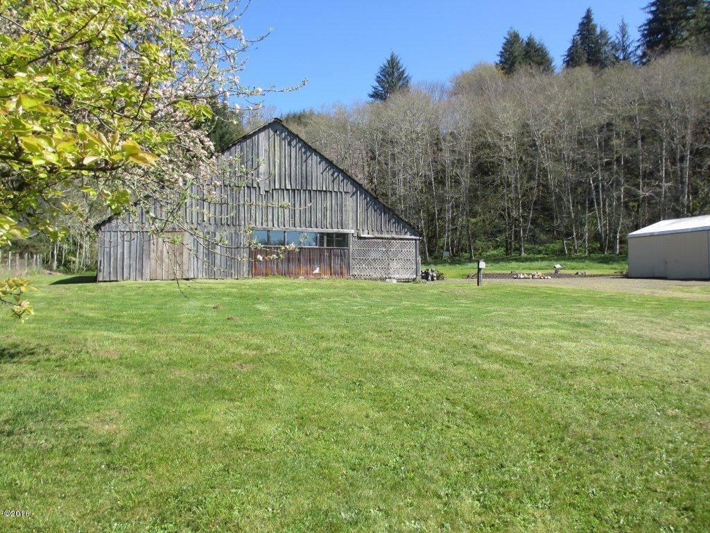 1230 Moonshine Park Road Logsden, OR 97357 - Photo 27 of 34 58' X 71' Barn