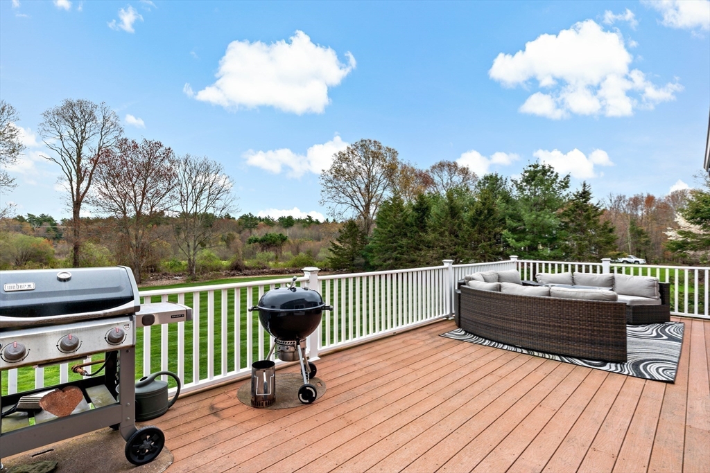 9 Round Farm Road Rehoboth, MA 02769 - Photo 24 of 41