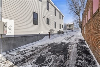 322-324 Pearl Street, Unit 2 Malden, MA 02148 - Photo 17 of 20