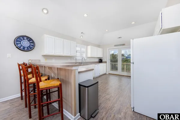 $749,900 | 841 Golden Bluff Way, Corolla, NC 27927